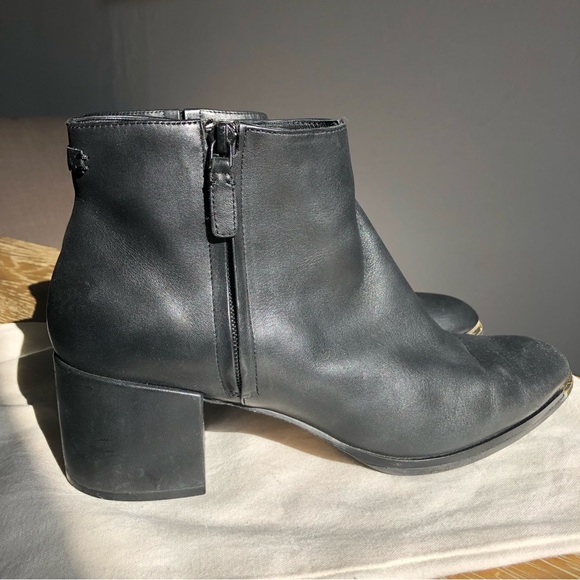 Cole Haan Grand Ambition ankle booties Size: 10 1/2 B - Picture 4 of 15
